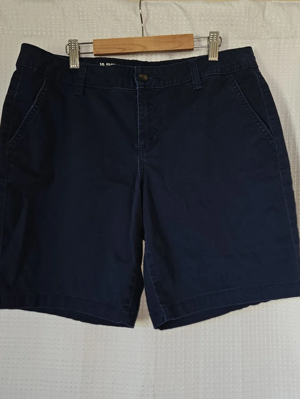 A.N.A Womens  Blue Bermuda Cotton Shorts Above Knee Flat Front Pockets Sz 10